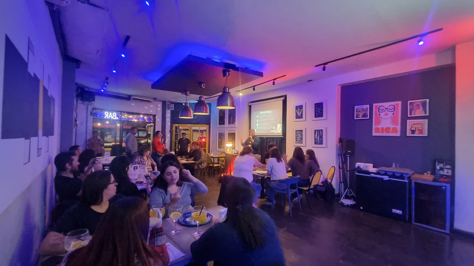 Tertulias — fotografía de comunidad